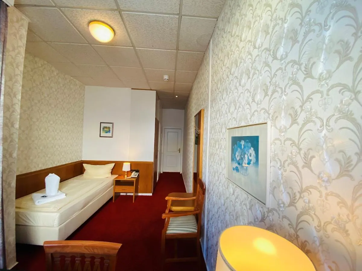 Hotel Kaiserhof Lubeck 3*,  Germany