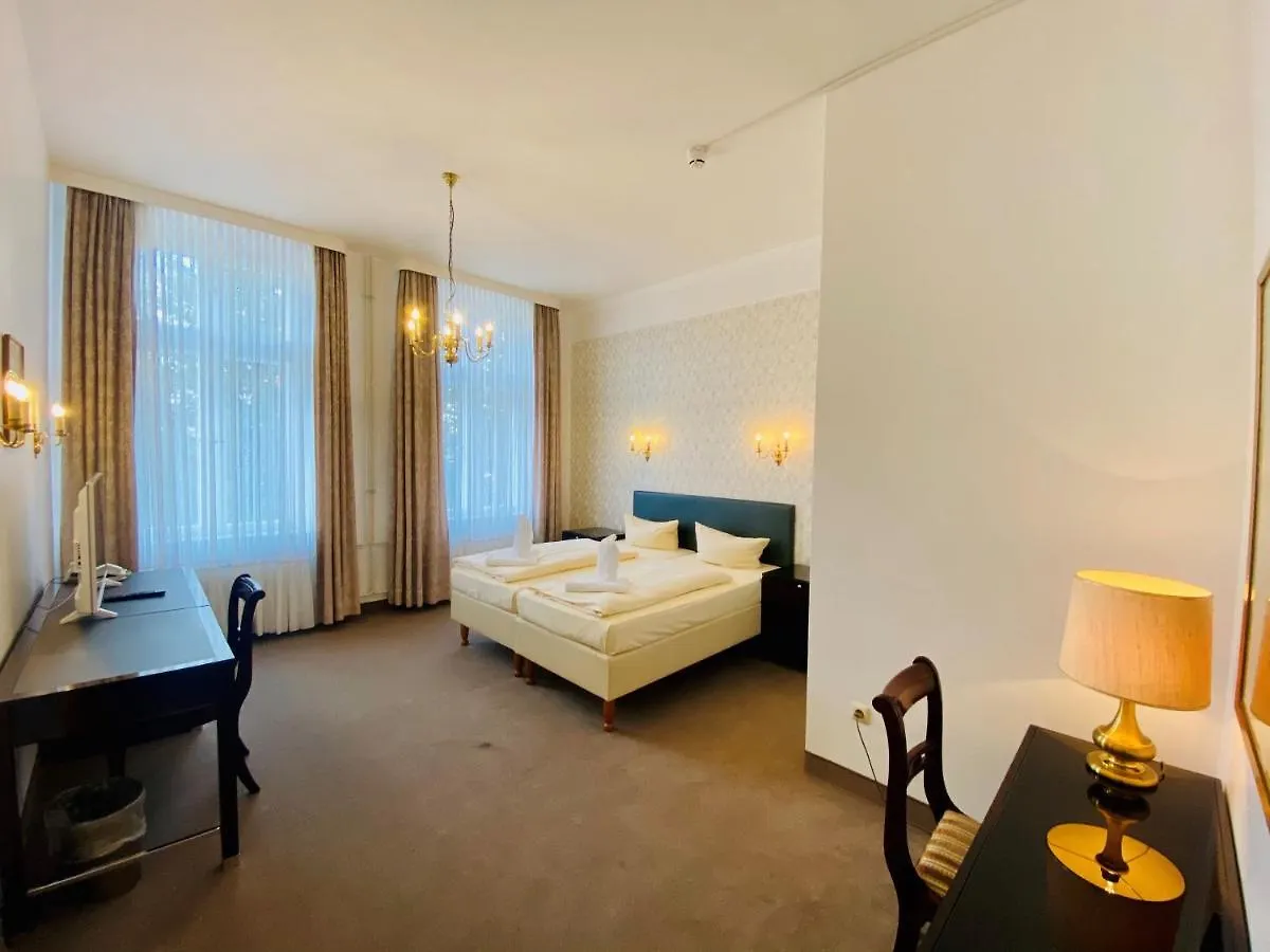 Hotel Kaiserhof Lübeck 3*,