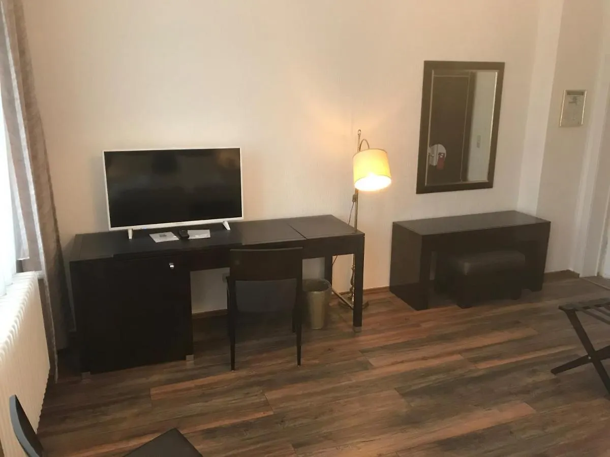 Hotel Kaiserhof Lübeck 3*,